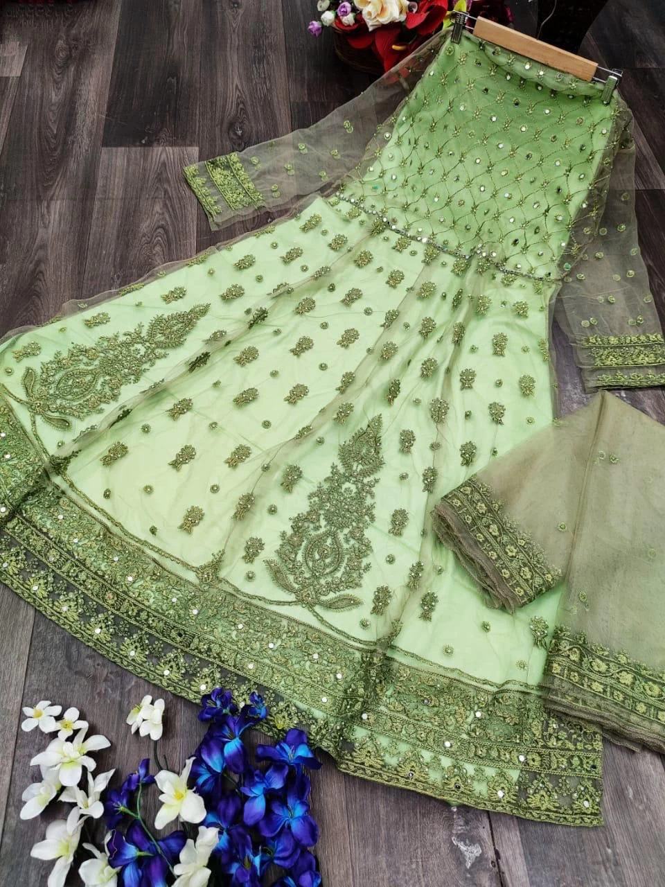 Bridal anarkali in 4 kleuren