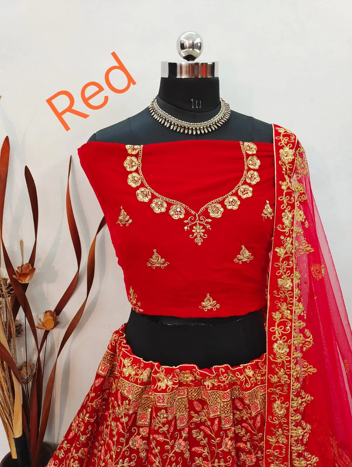 Speciale fluwelen bruids lehenga