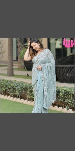 Sari van Georgette en geborduurde pailletten